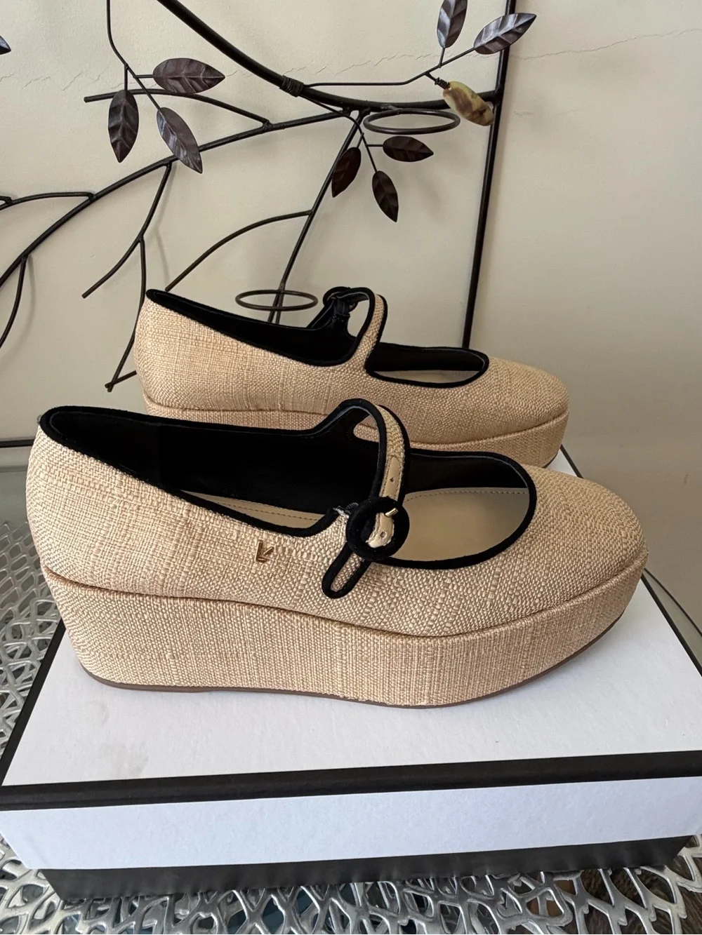 Larroudé Blair Flatforms in Raffia w Leather Trim Size 8.5 NIB